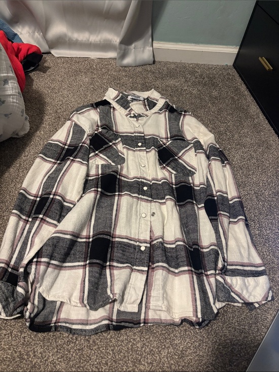 RSQ Tops - Women’s Tillys Black & White Plaid Button-Up Shirt